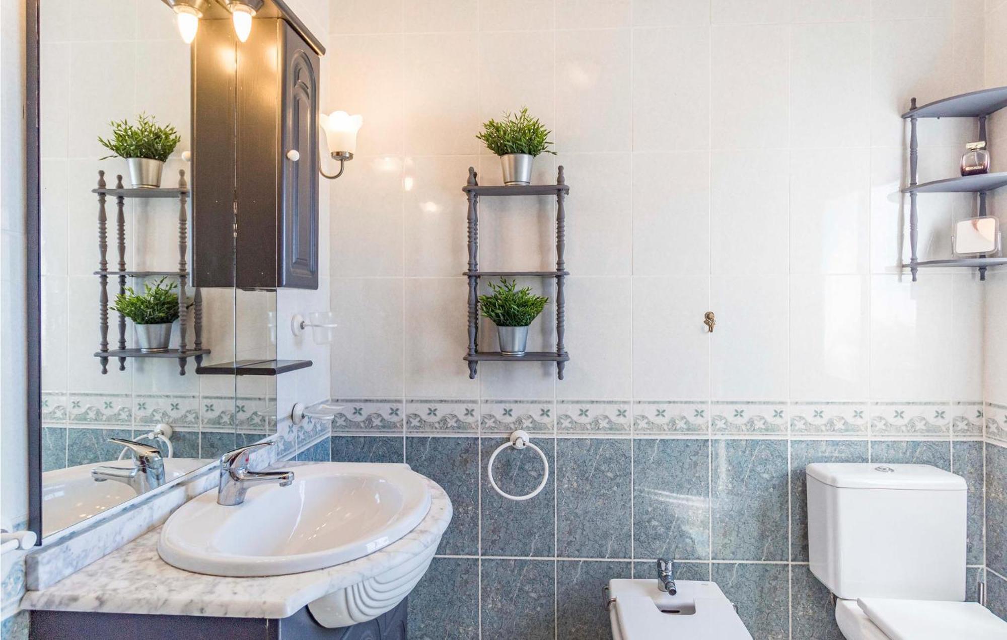 Pet Friendly Home In Velilla-Taramay With Kitchen Extérieur photo