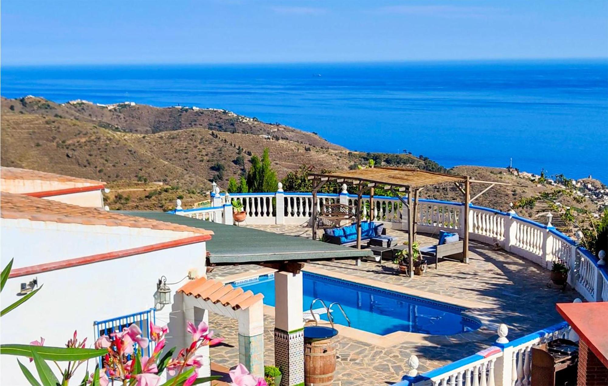 Pet Friendly Home In Velilla-Taramay With Kitchen Extérieur photo